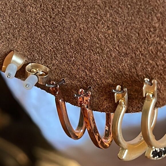 Lucky Brand Los Angeles 3 Pair Earring Set. - Picture 6 of 8